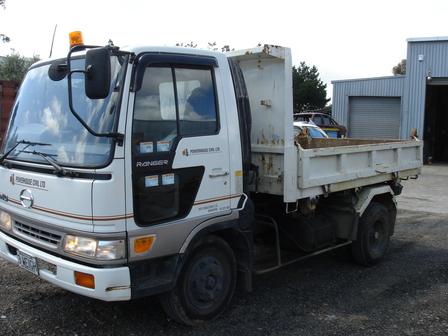 1995 Hino Ranger 4 x 2 Tipper 