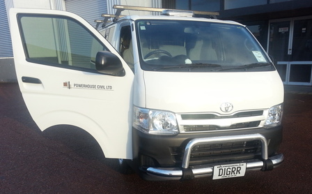 Toyota Hiace 2013